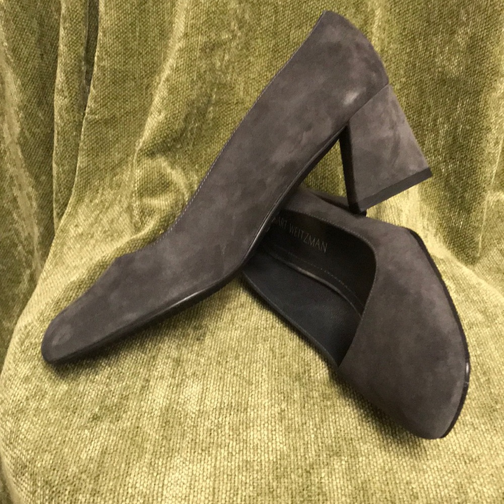 Authentic Stuart Weitzman Gray Suede Maymid Pump - image 3